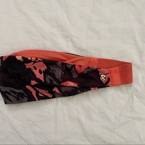 Lululemon Reversible Camo Headband